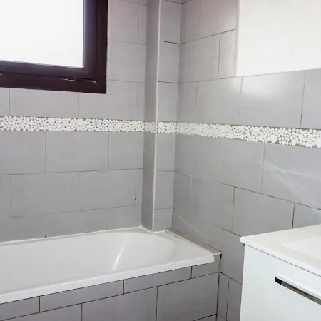 La Roseraie 1 By Interhome Apartamento Hyères