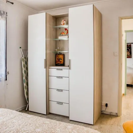 Apartamento La Roseraie 1 By Interhome
